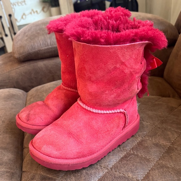 UGG Red Bow Suede Boots - Picture 4 of 6